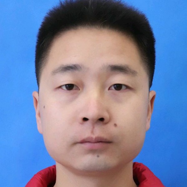 微笑泪了自然的照片