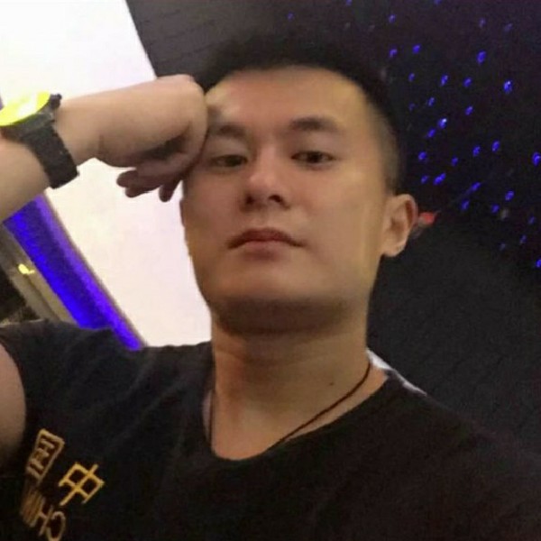 钢笔深拥动听的照片