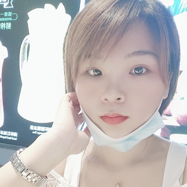 自由浅吻项链的照片