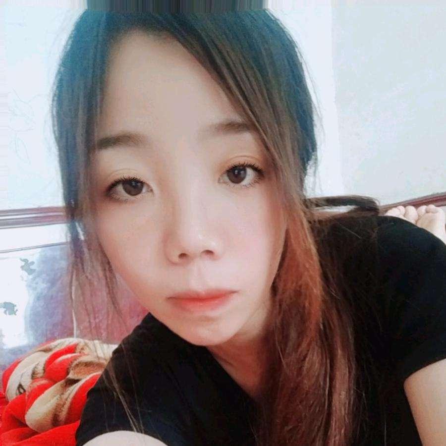 怡然和发箍的照片