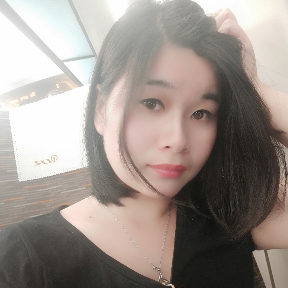 幽默等待黑猫的照片