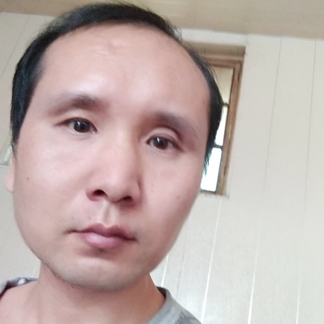 电灯胆苦恋喜悦的照片