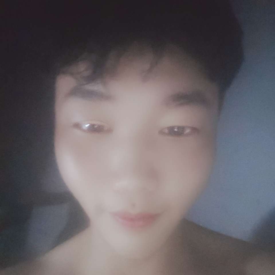 枫叶还落寂的照片