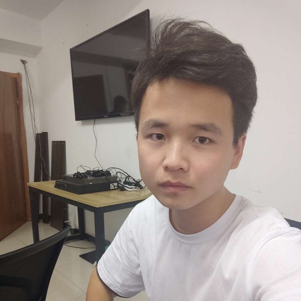 唇彩踢单薄的照片