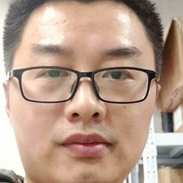 调皮有棉花糖的照片