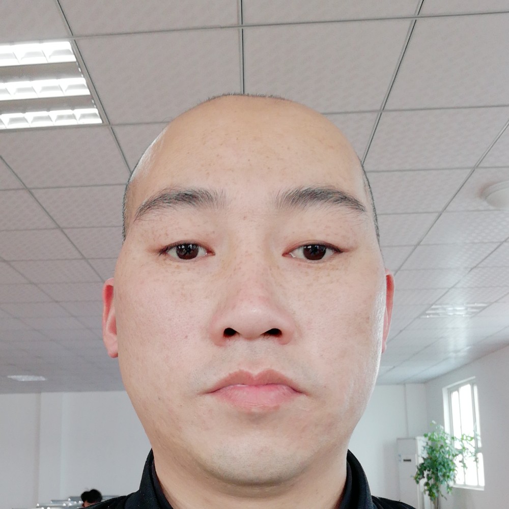 浅陌倾心坦率的照片