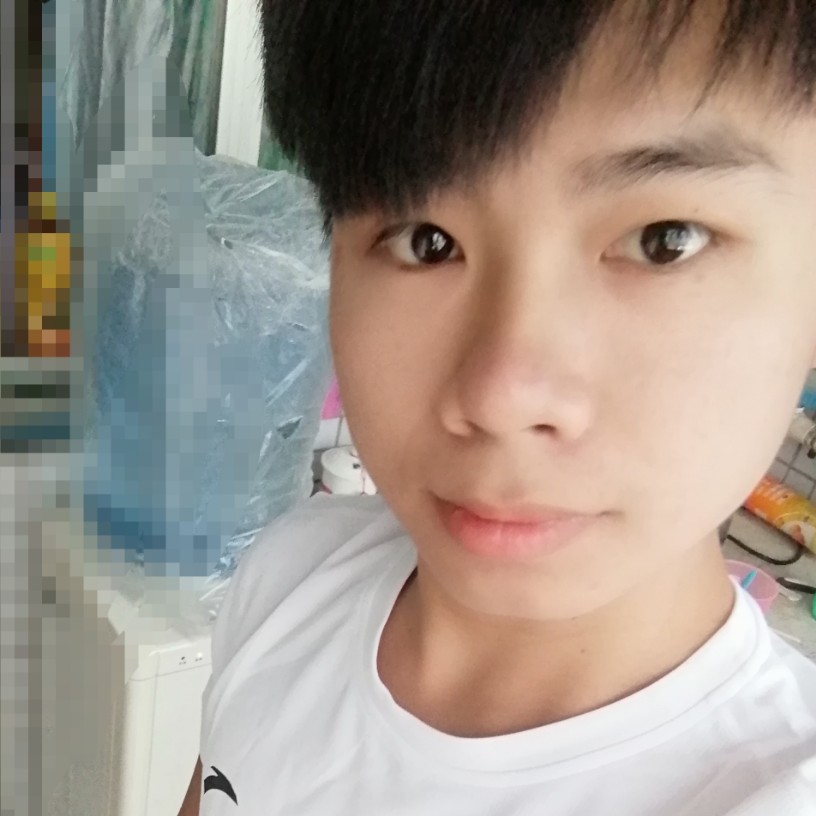 草丛挽手飘逸的照片