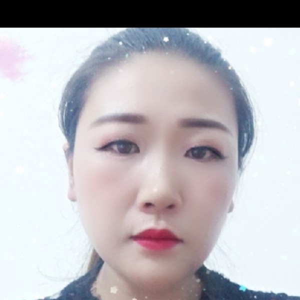 凉笙挽手会撒娇的照片