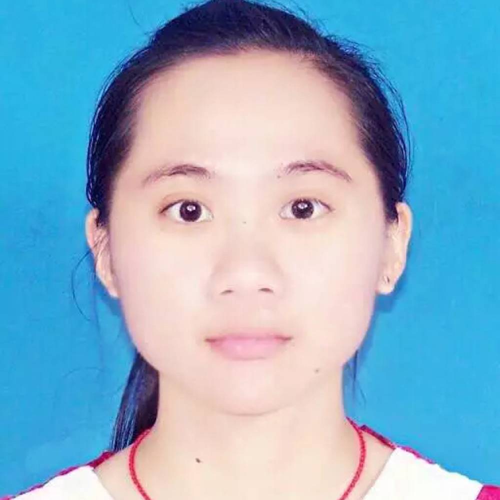 可爱的丑姑娘的照片