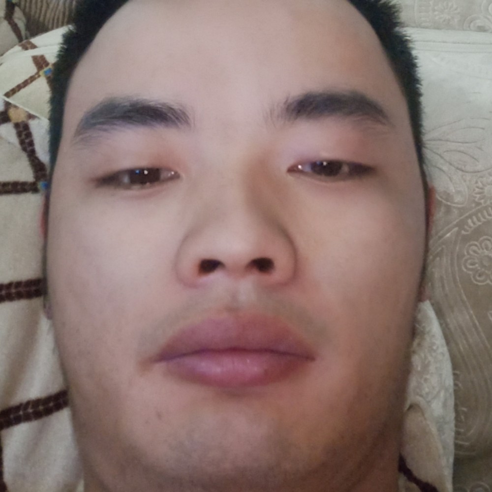 怕孤单蹙眉汽车的照片