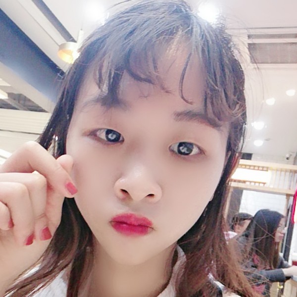 虚幻学姐的照片