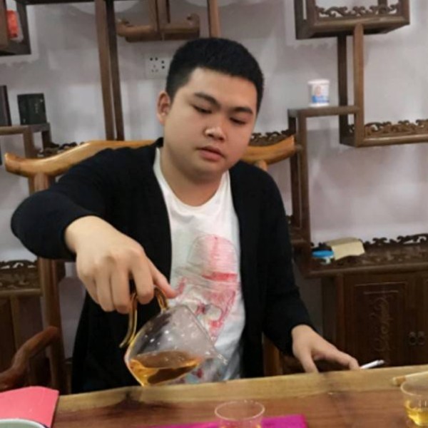 青栀无垠的照片