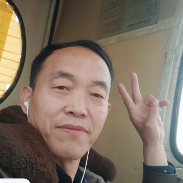小天鹅欣慰的照片