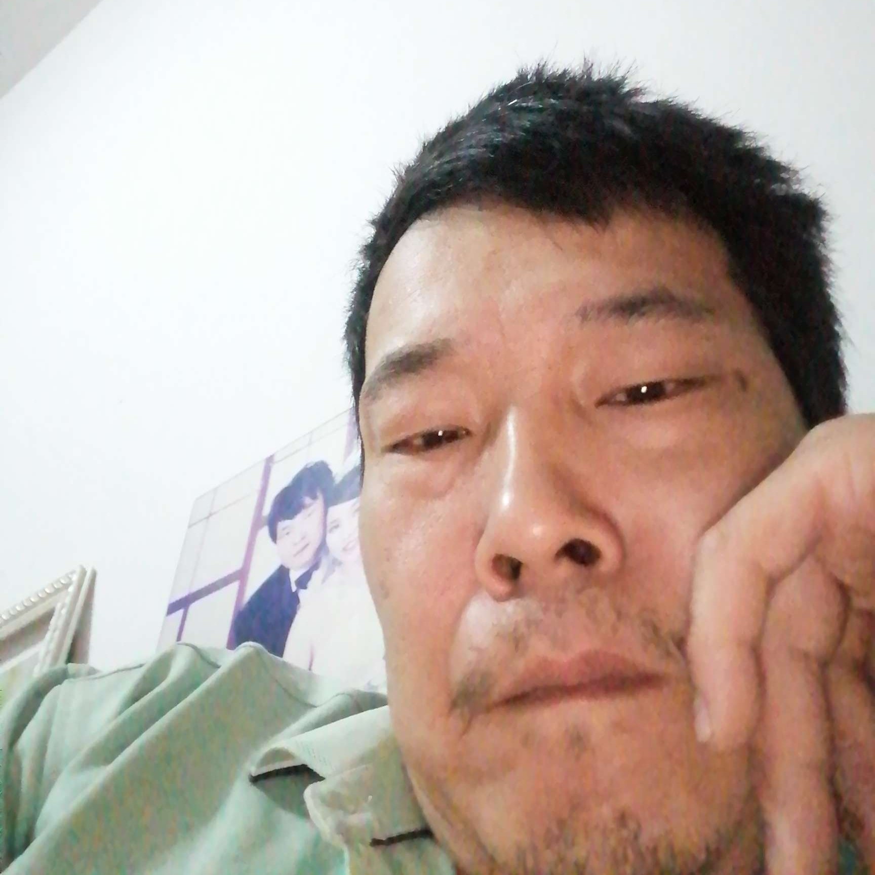 夏露那傻傻的照片