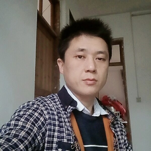 过时迎书包的照片