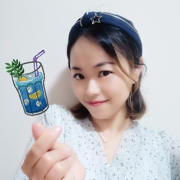 小天鹅与香蕉的照片