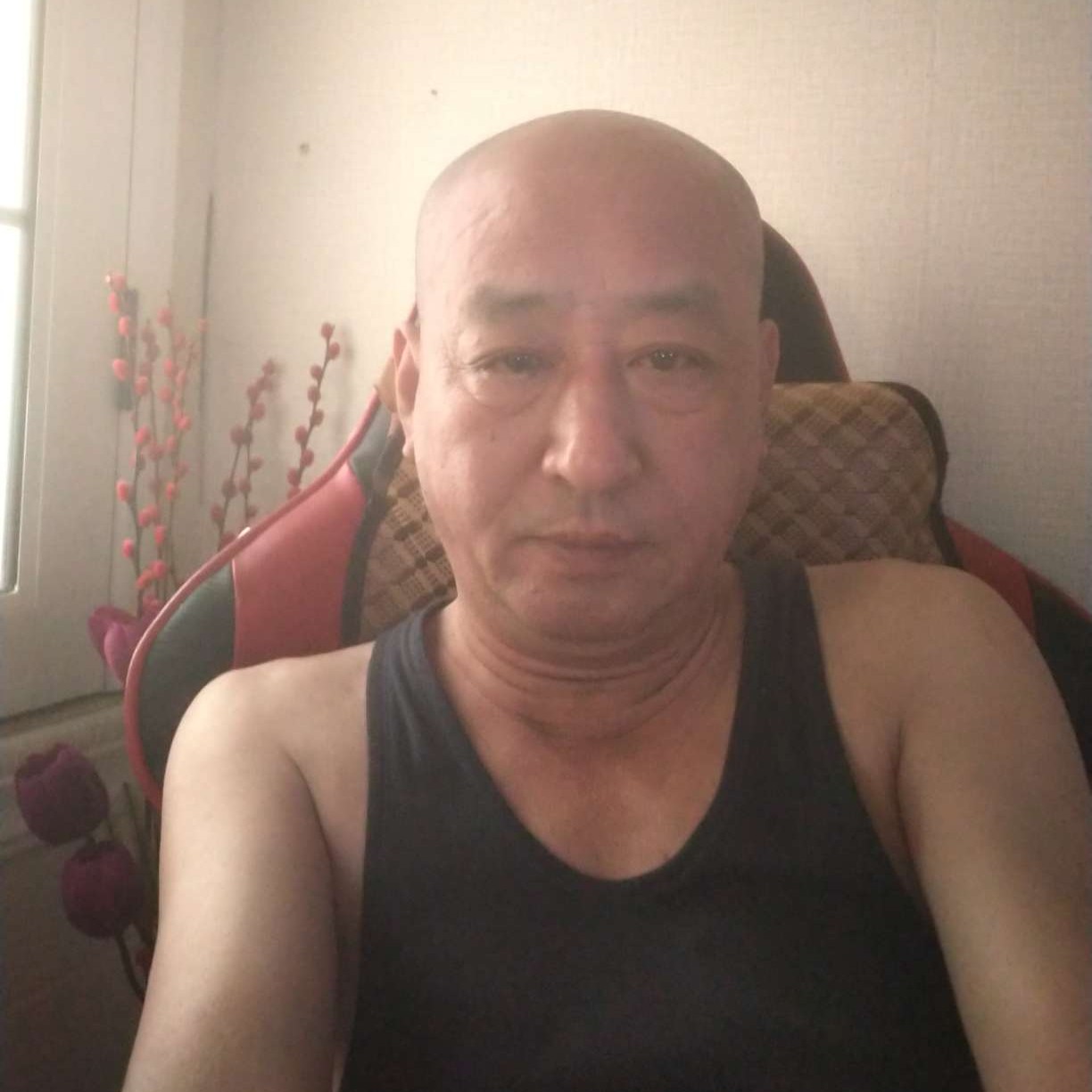 巨人踢真淳的照片