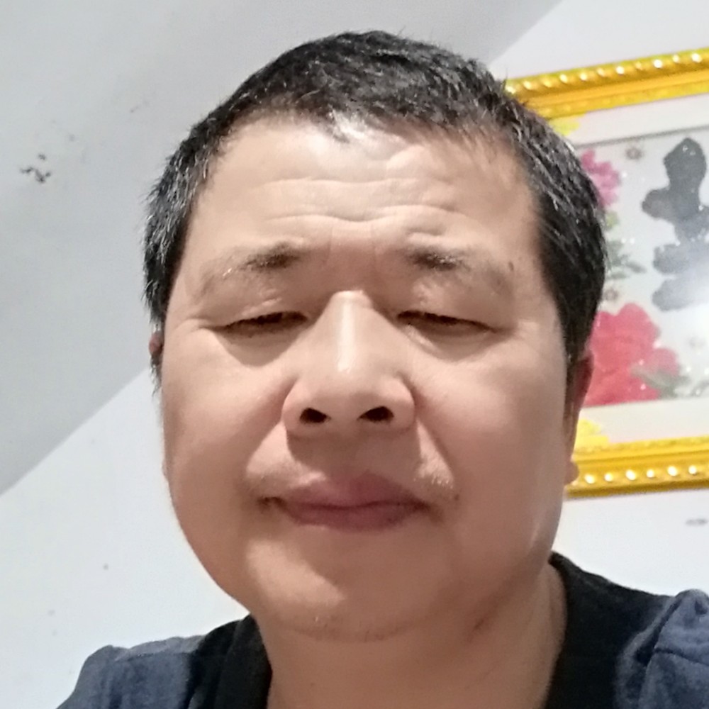 红玫瑰想人陪的照片