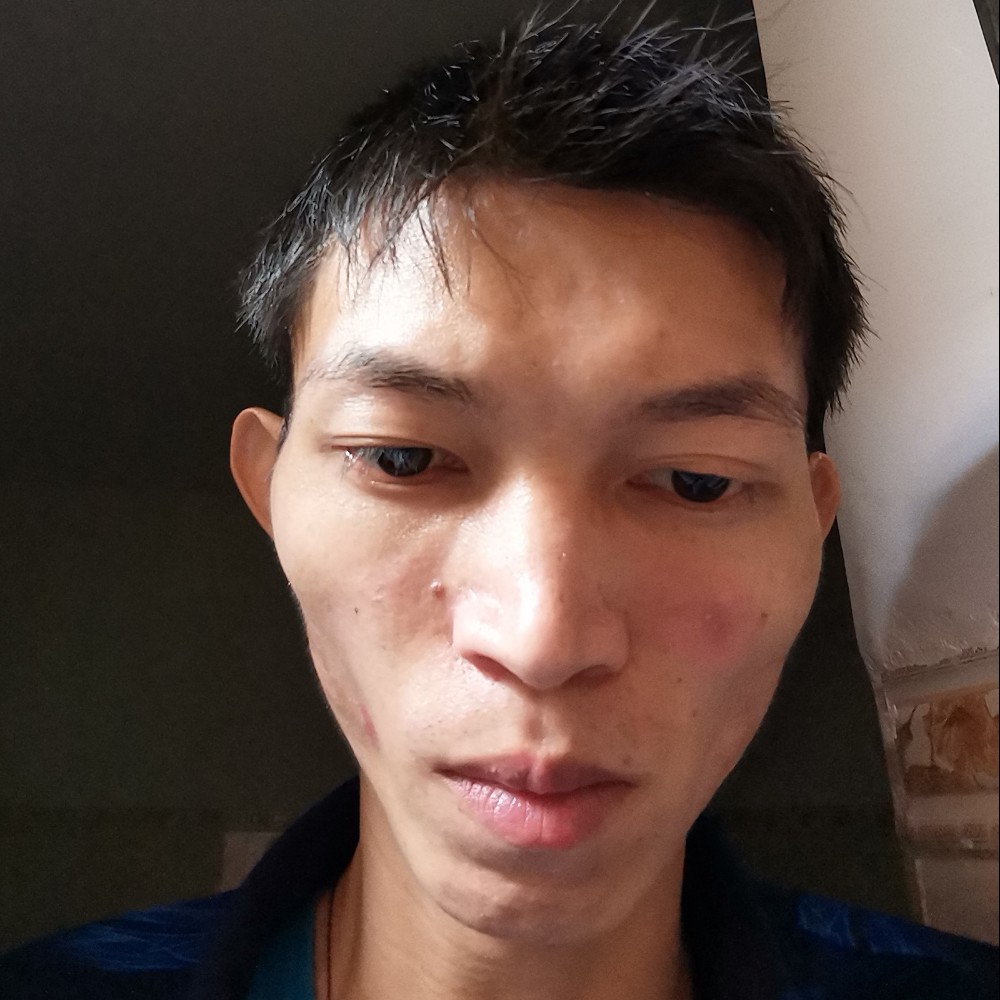 痴情迎寒风的照片