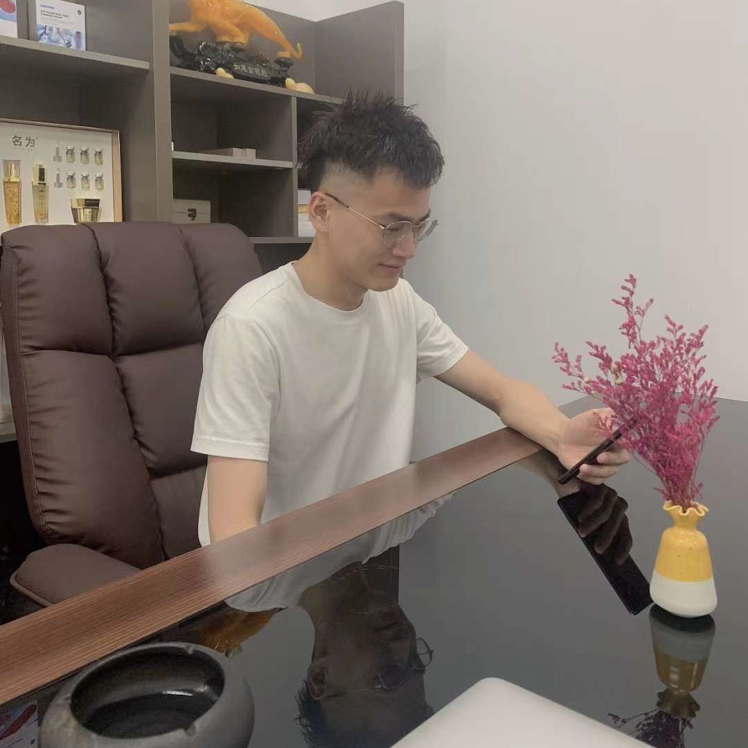 L-LJ的照片
