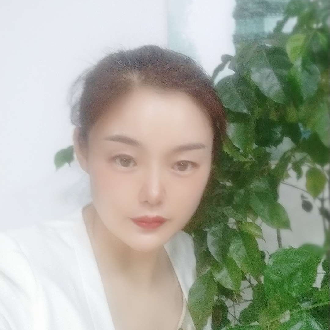 绝恋回眸雪白的照片