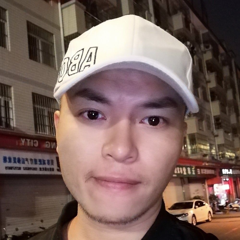 迈克龙的照片