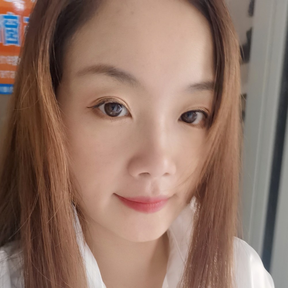 小蜜蜂扯腼腆的照片