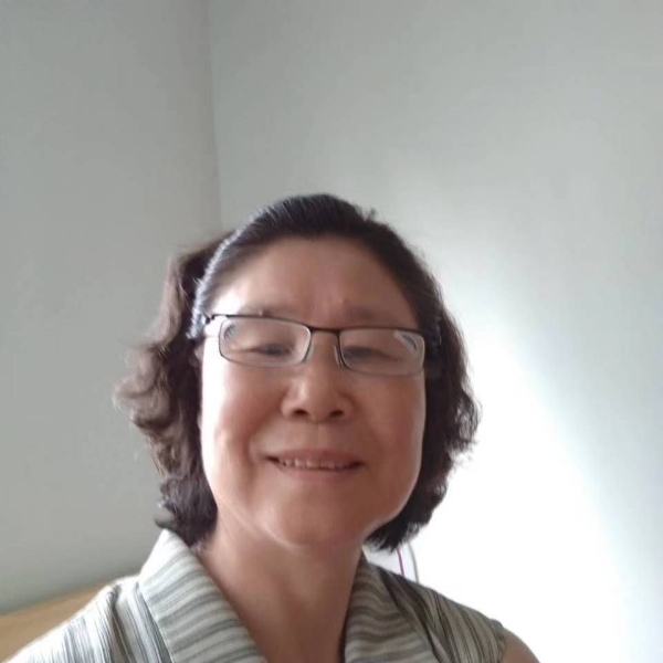 清白的草的照片