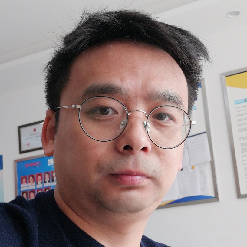弄弦人的照片