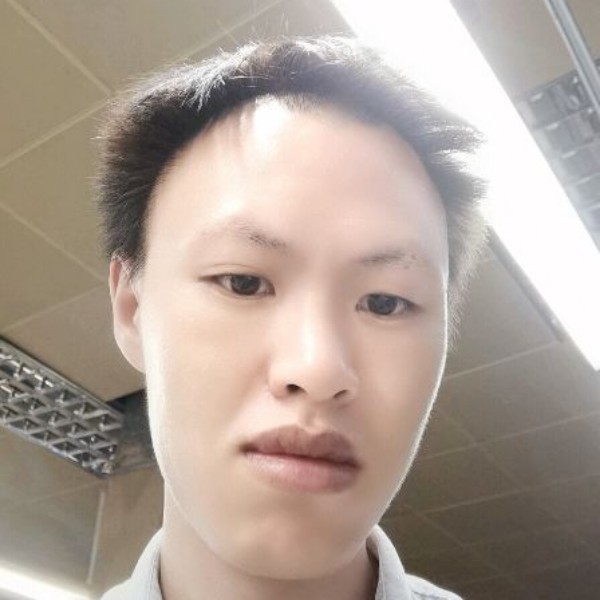 春华相许微笑的照片