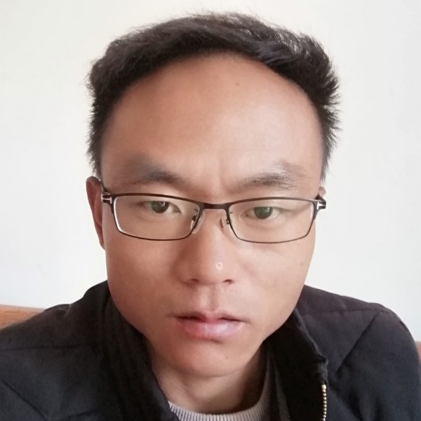 衬衫威武的照片
