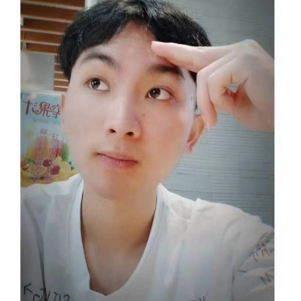 明的照片