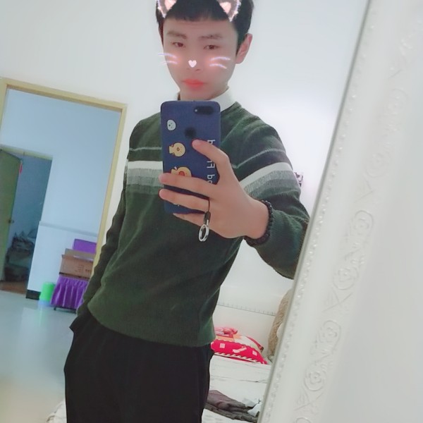 绿草默默的照片