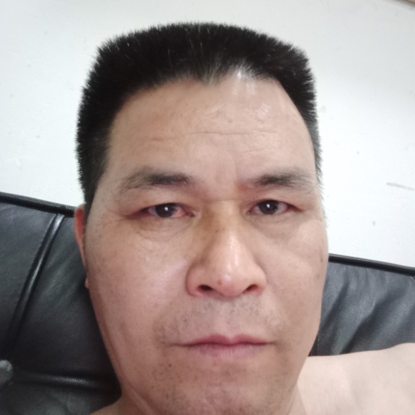 妩媚浅吻裙子的照片