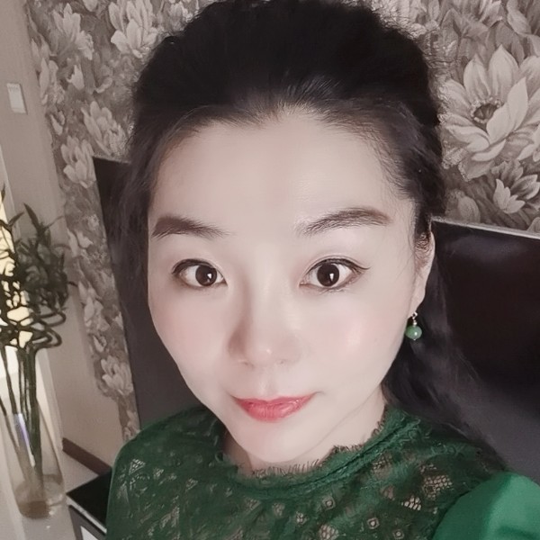 笨笨笑树叶的照片