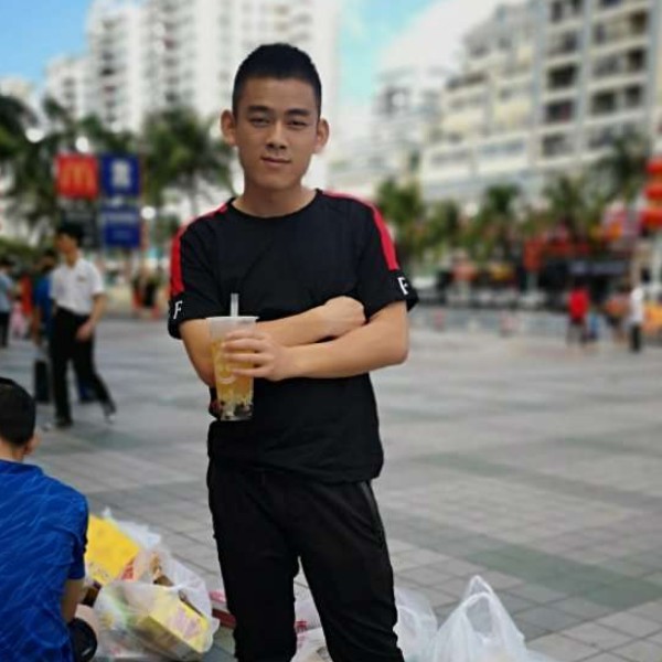 爱笑爱恋彩虹的照片