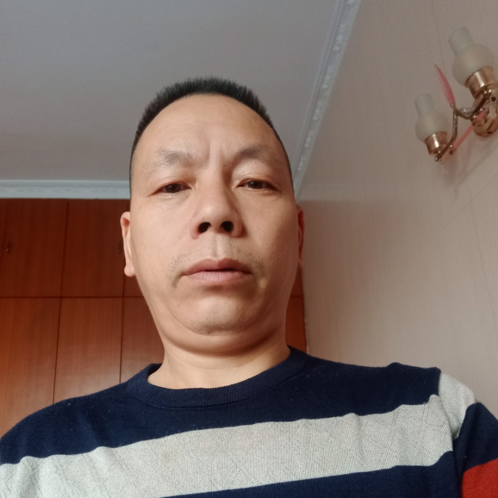 纯情凝眸青衫的照片