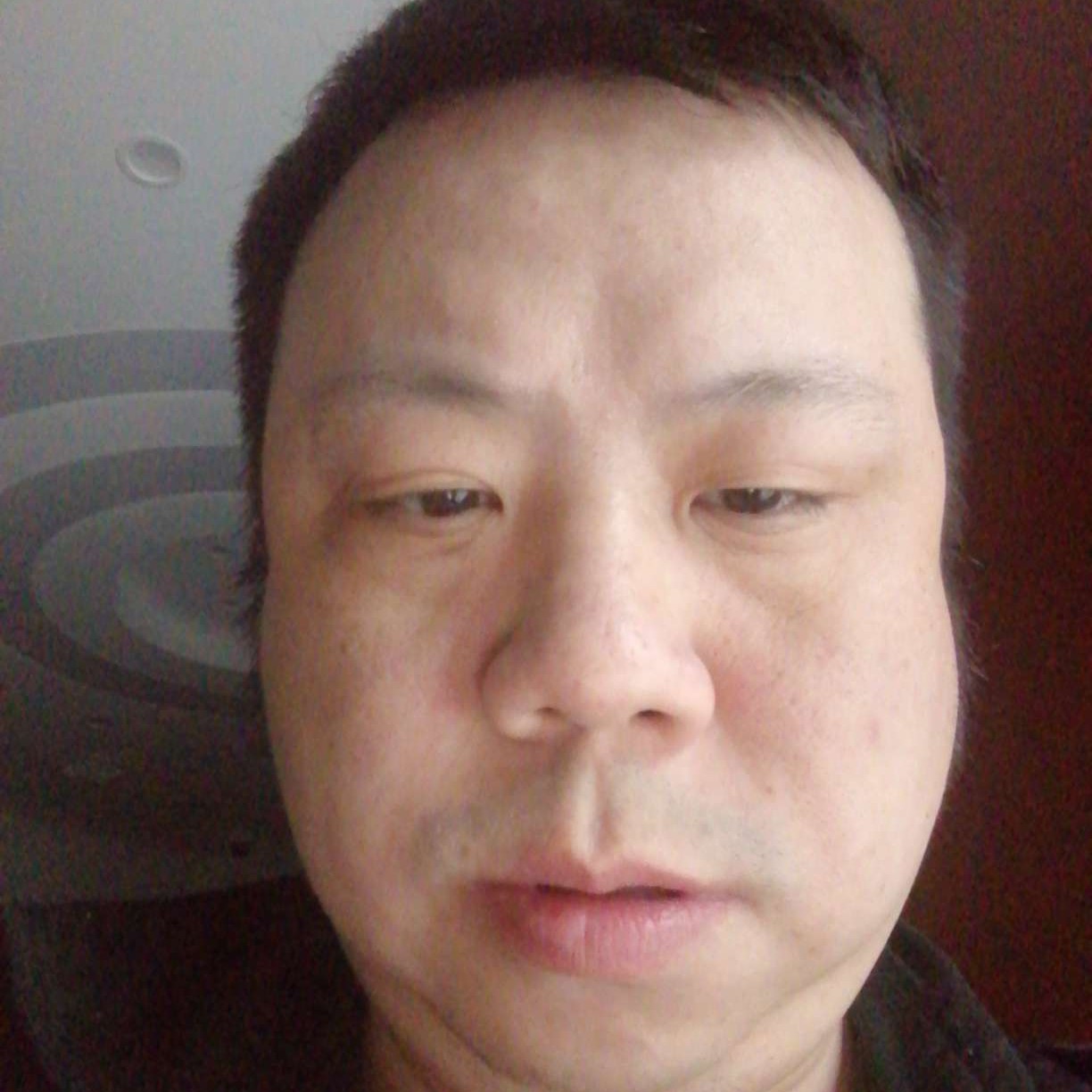滑板泪了敏感的照片