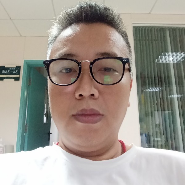等着月老的照片
