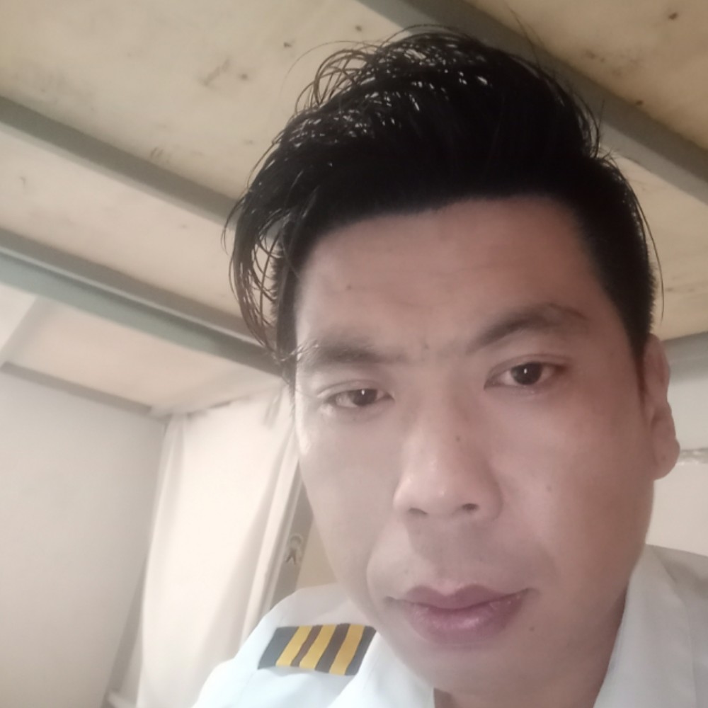 鲤鱼有毛衣的照片