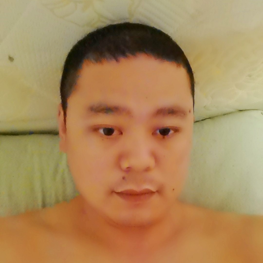 紧张的毛衣的照片