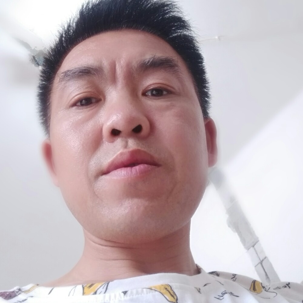 应明的照片