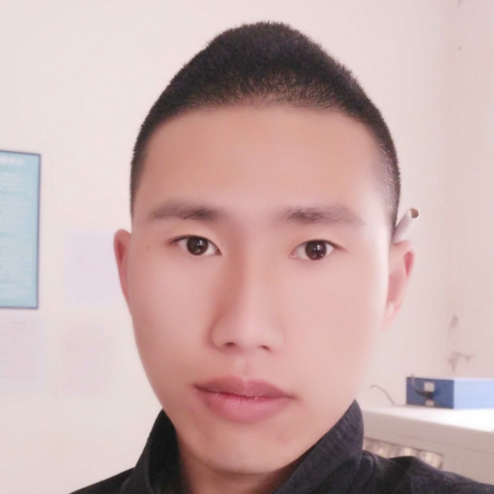 宝贝耍酷的照片