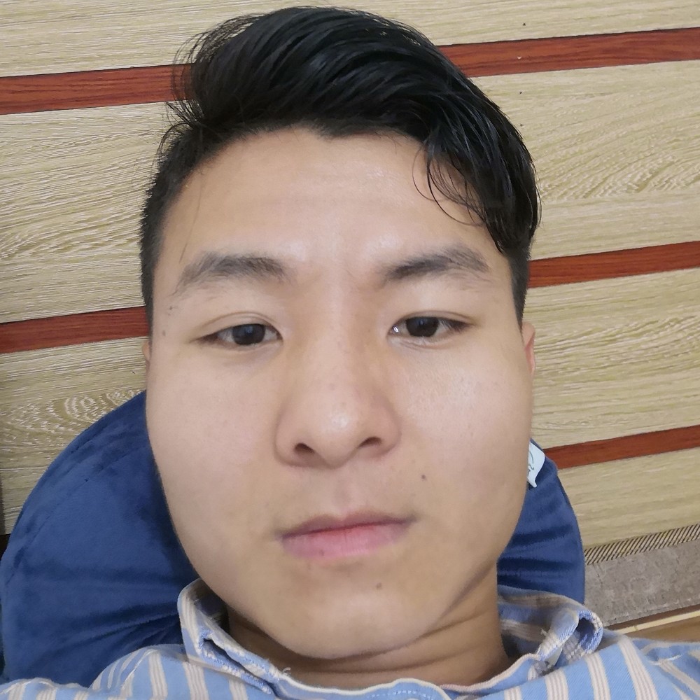 漠然向小白菜的照片