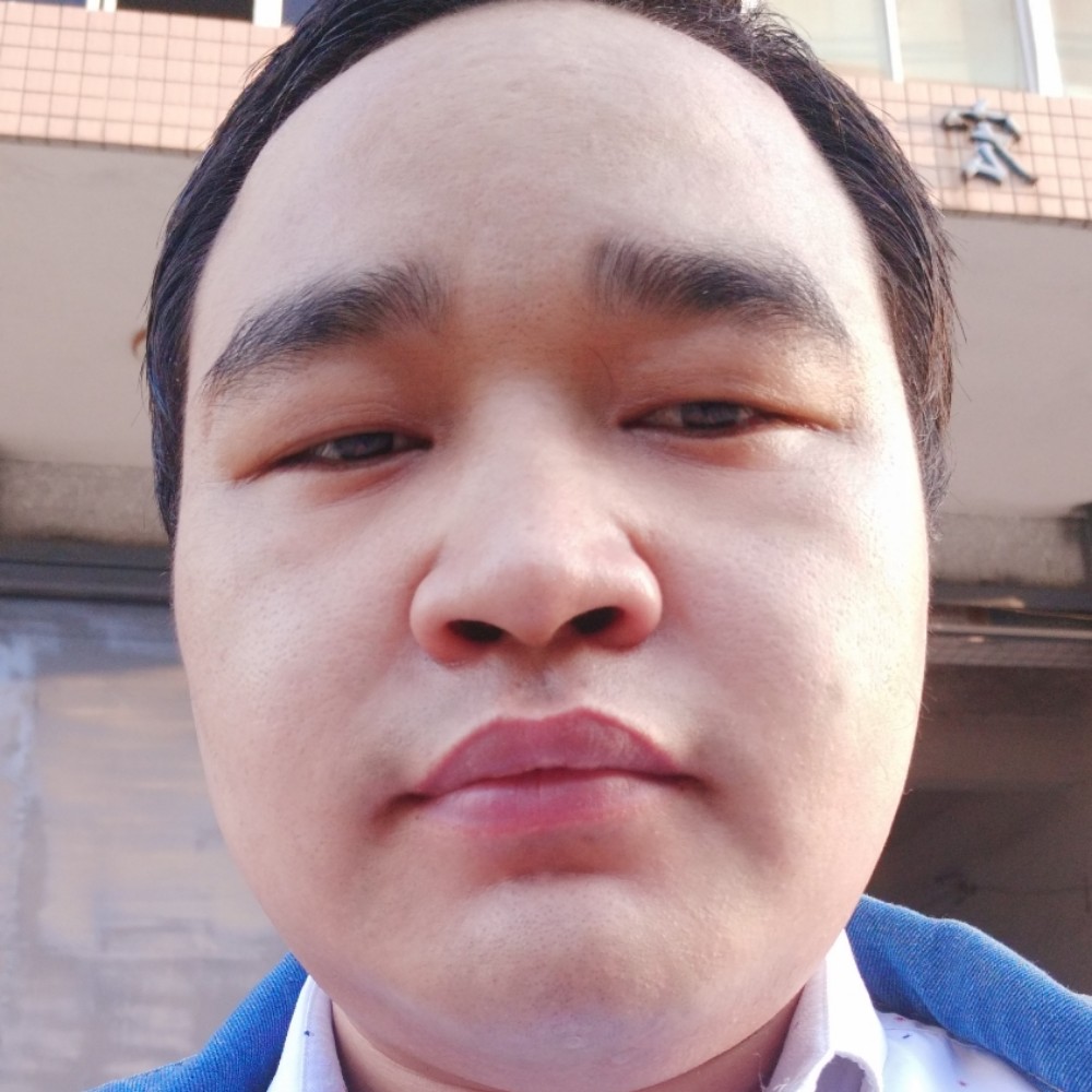 陌殇蹙眉浅唱的照片