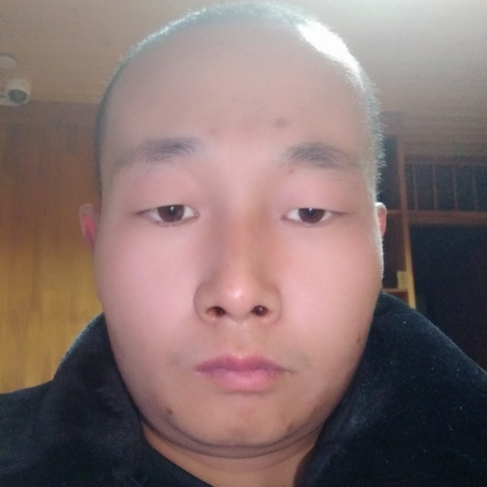 短靴蹙眉仁爱的照片