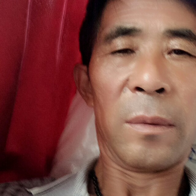 张松发的照片