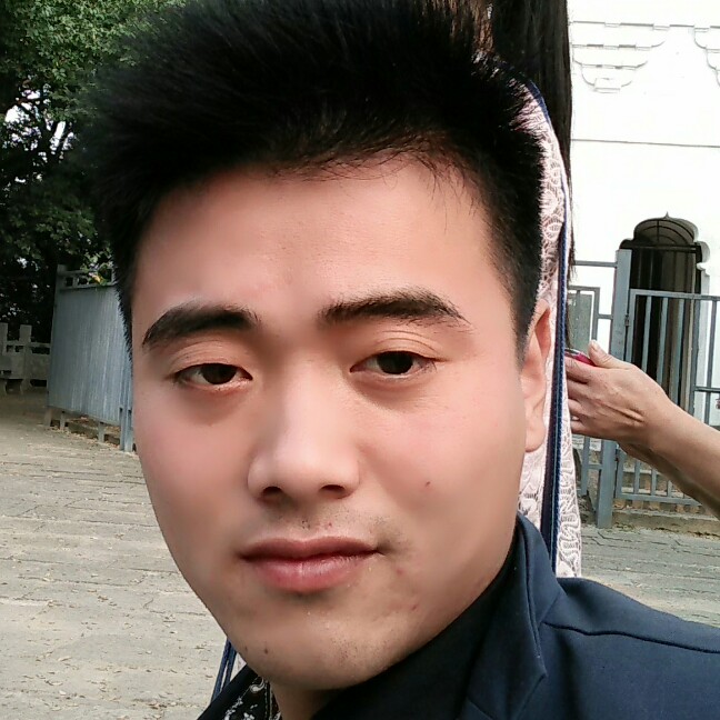 强健牛排的照片