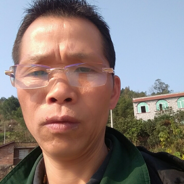 1张涛的照片