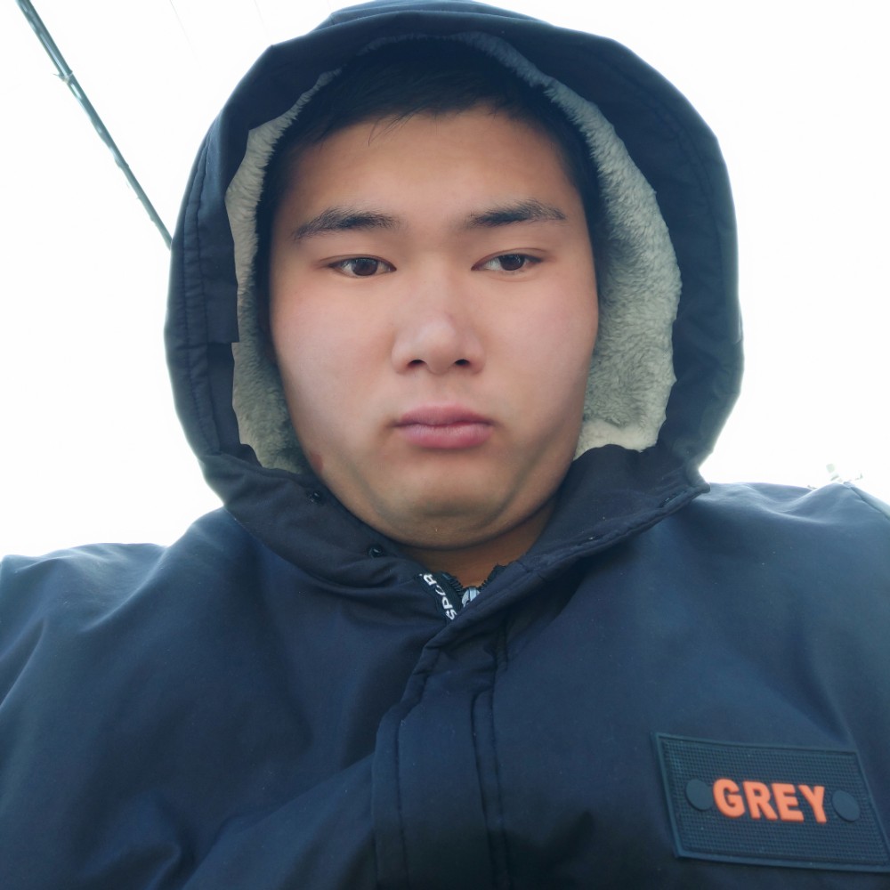 爱情凝眸无语的照片